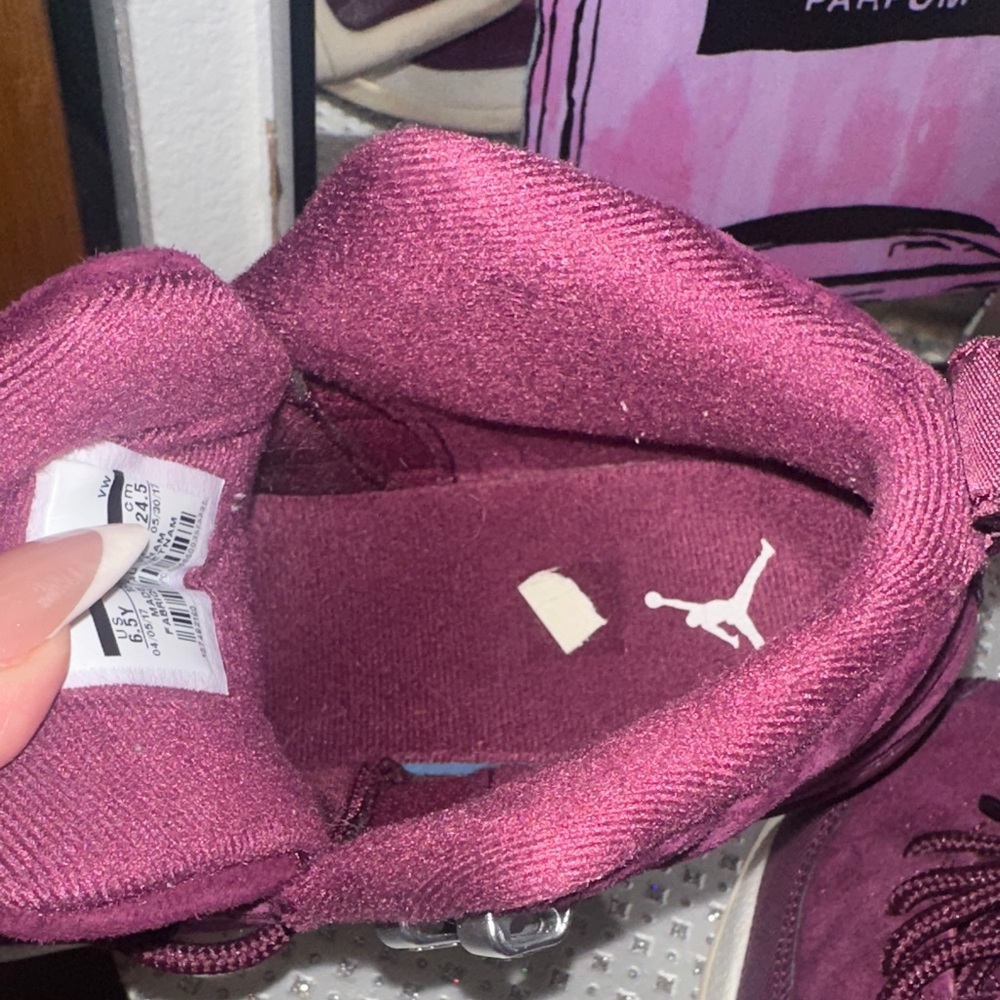 Air Jordan 12 Retro "Bordeaux" EUC - Picture 12 of 13
